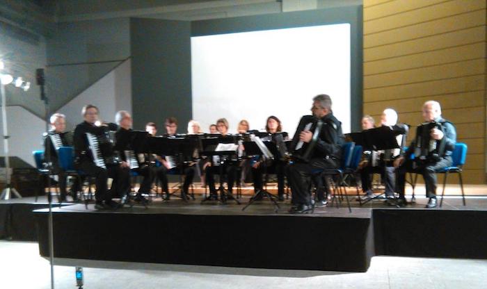 L’Orchestra di Fisarmoniche Bellinzonesi ha aperto la 6° edizione dei concerti de “La musica in testa”
