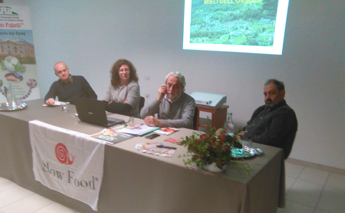 E' buono il miele ossolano! A Crodo la mostra-convegno: “eccellenti peculiarità organolettiche”