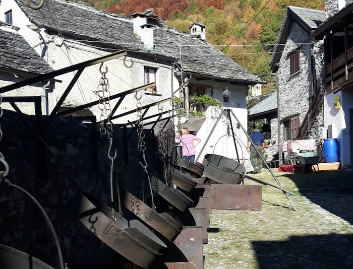 Cisore: castagnata e corsa in montagna ricordando don Piero Tarrini