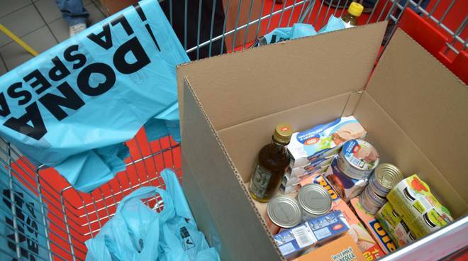 Dona la spesa, torna la raccolta Coop per le famiglie in difficoltà