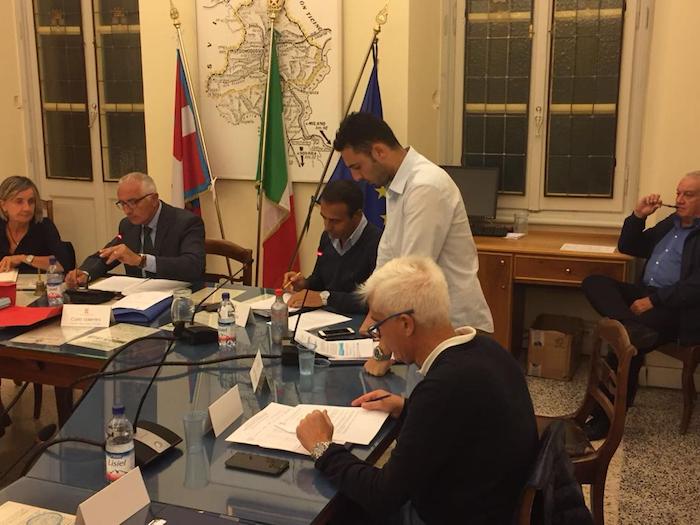 Domo: il Consiglio approva i punti tecnici. Passa l'appello al Governo per i fondi del palasport