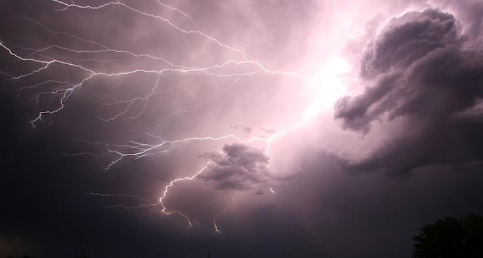 Temporali in arrivo: è allerta gialla dell'Arpa 