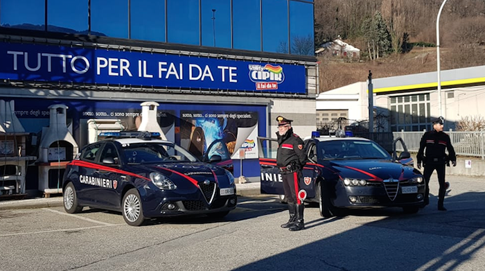 Scoperto e denunciato dai Carabinieri un appassionato di bricolage che rubava materiale “a rate”