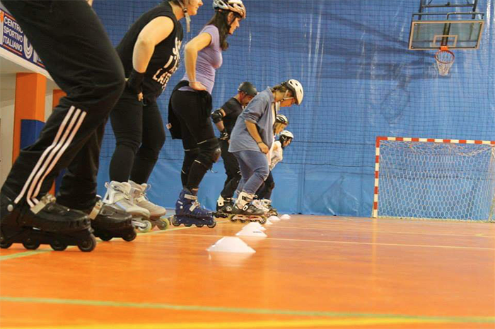Le prime rotellate ai corsi per adulti del Vco Skating Team