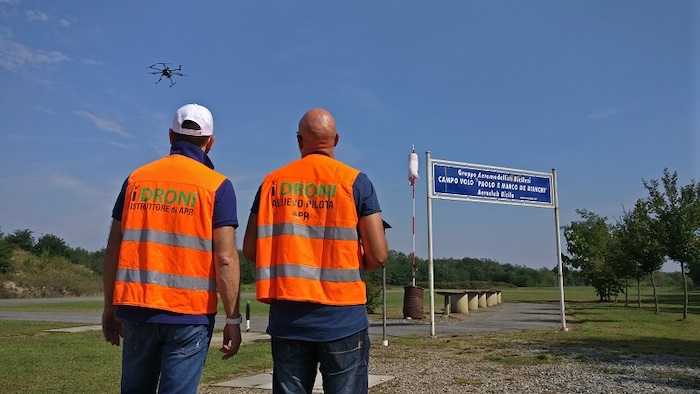 A Malesco per imparare a pilotare i droni 