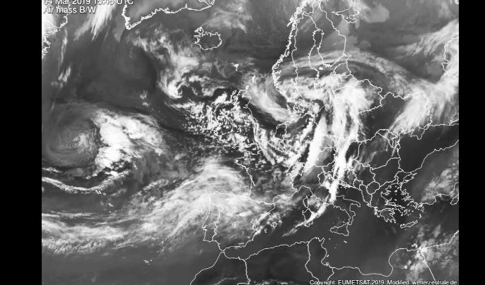Meteo: i modelli confermano, maltempo da mercoledì. Pioggia, un temporale e neve sulle Alpi