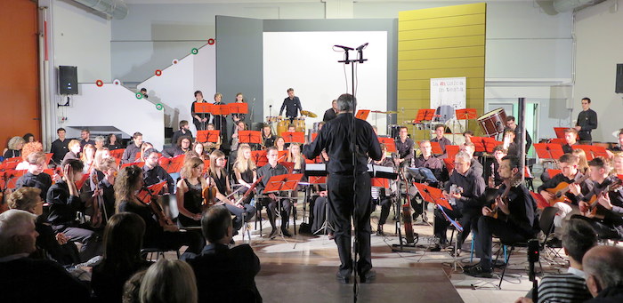 Docenti e studenti di ieri e di oggi in concerto per i 30 anni dell'indirizzo musicale della scuola Floreanini 