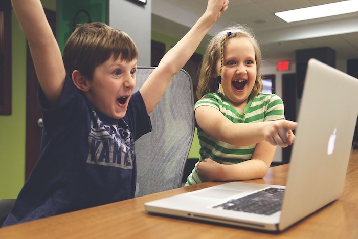 Giochi on line: pericolo dipendenza per i più giovani. Un incontro stasera per docenti e genitori 