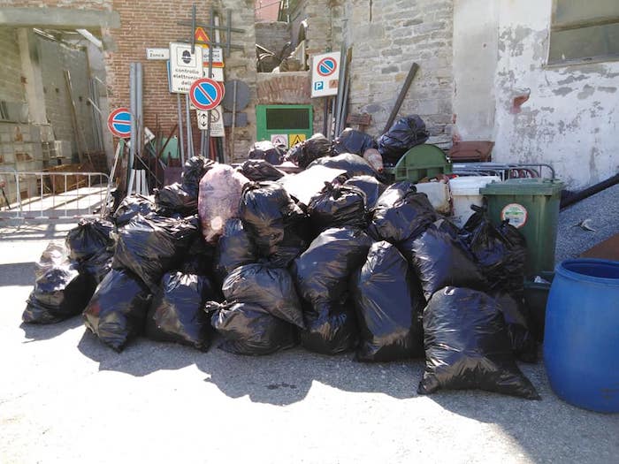 Villadossola: grandi pulizie di primavera tra strade e versanti, quintali di spazzatura rimossi - Foto