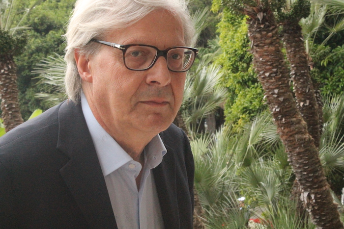 Sgarbi torna a Omegna per raccontare Leonardo