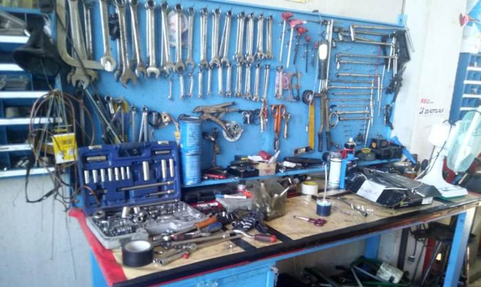 Officina meccanica abusiva in centro a Intra: sanzioni per 9.000 euro