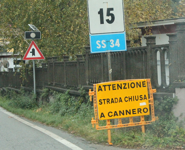 Statale chiusa: a Cannobio finisce il carburante, Albertella scrive al ministro: lo Stato paghi il trasporto via lago