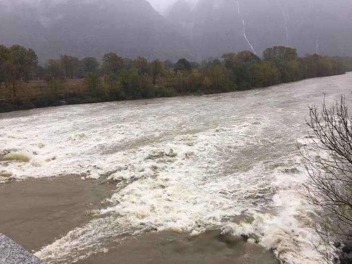 Maltempo: allagamenti a Domo2 , permane l'allerta arancione, camion per la Svizzera dirottati a Villa - Foto