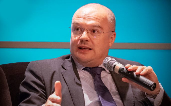 “Compro del tritolo ed arrivo, tu sarai il primo”. Minacce social a Erico Borghi, che chiama la Digos