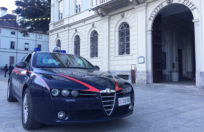 Pizzicato ed arrestato dai Carabinieri un 41enne svizzero mentre tenta di forzare l’ingresso di una villetta