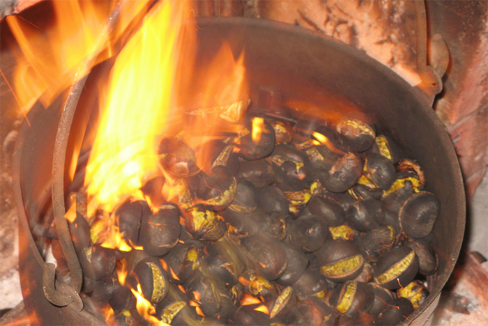 A Montecrestese la Castagnata dell'Antico Forno del Pontetto