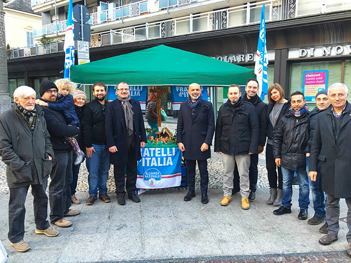 I valori e la tradizione del Presepe nel gazebo di Fratelli d'Italia- An, e spuntano gli alleati