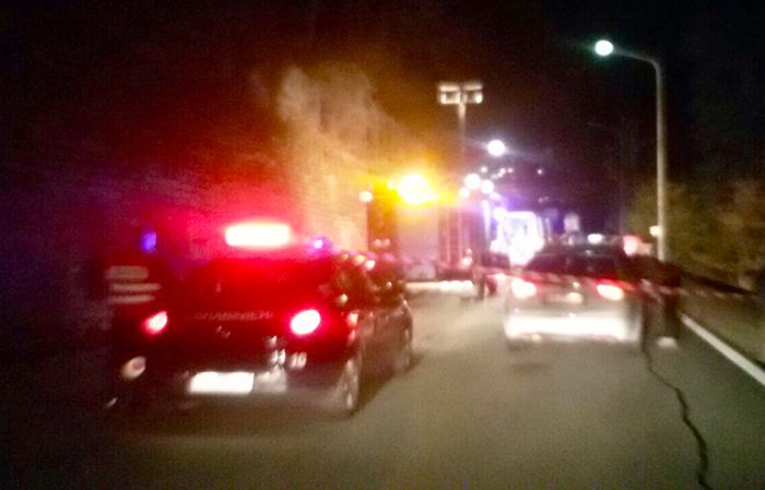Brutto incidente a Crodo, due auto coinvolte, strada bloccata