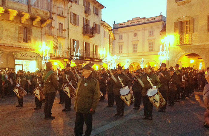    Concerto nel Borgo per festeggiare il 40° della Fanfara Alpina Ossolana. Video e fotogallery