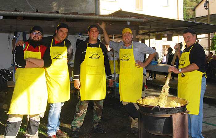 La polenta trionfa alla Sagra di Beura